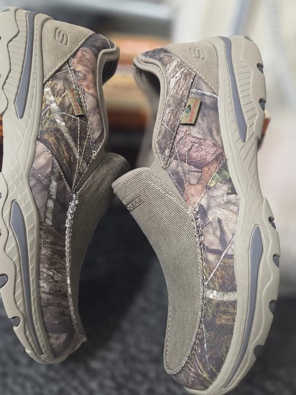 Skechers Mossy Oak Men's Relaxed Fit Slip-On Shoes Camouflage Green